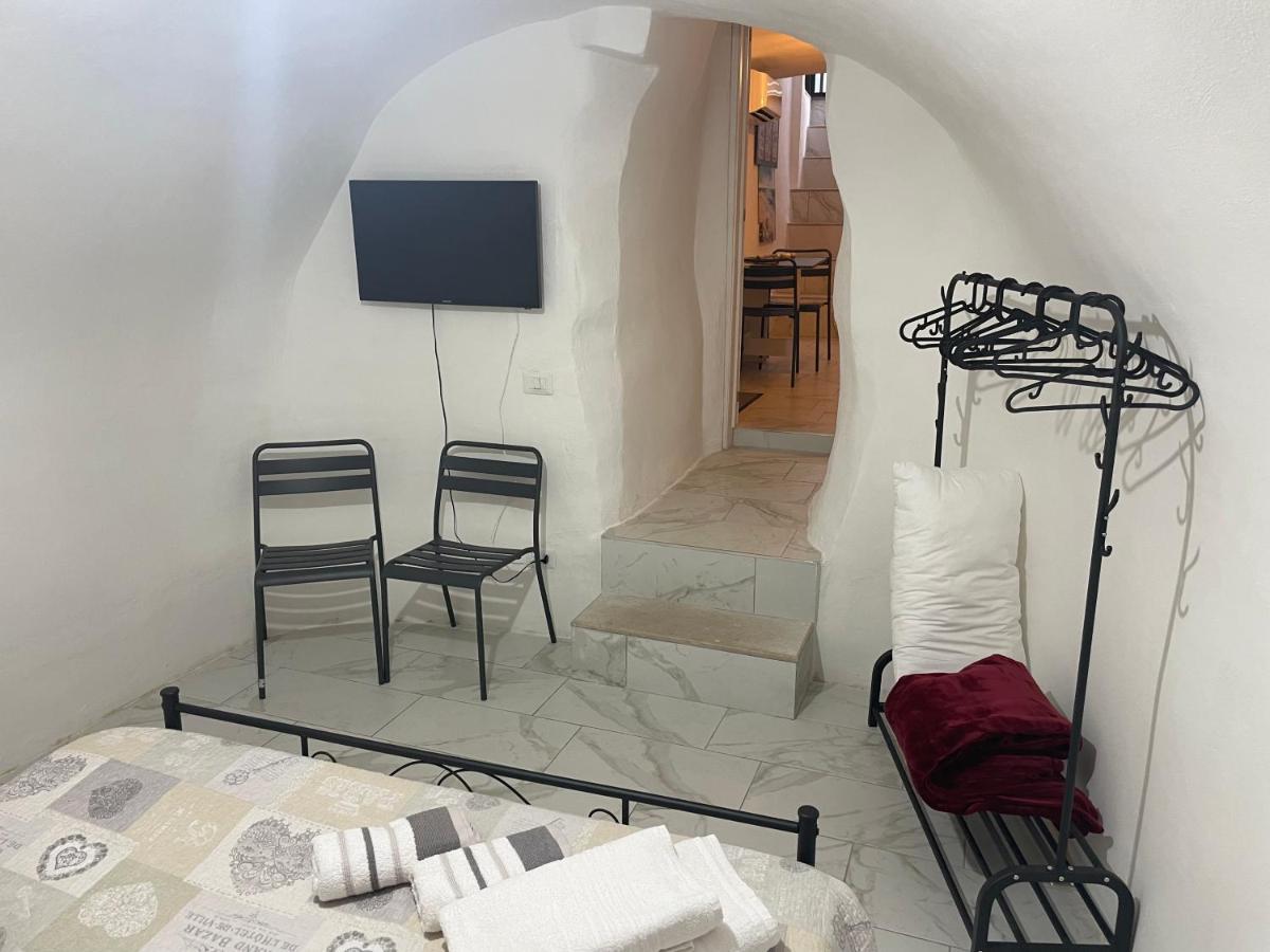 Mory&Clary Cave Palese Airport Bed and Breakfast Bari Buitenkant foto