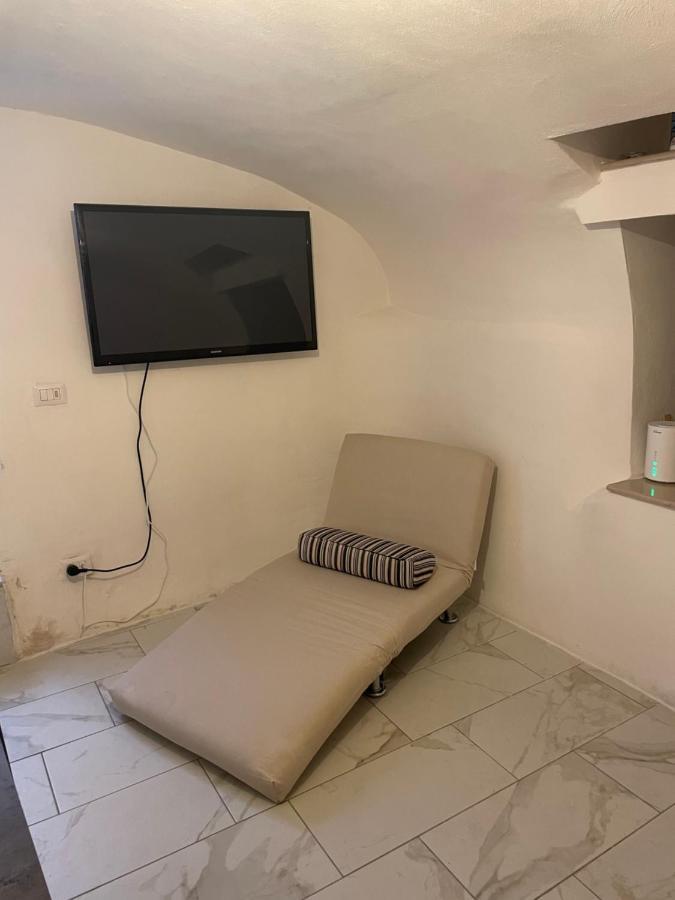 Mory&Clary Cave Palese Airport Bed and Breakfast Bari Buitenkant foto